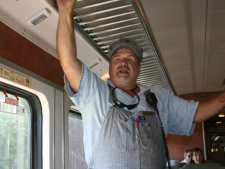 Warren&ndash;the captain of the ship.