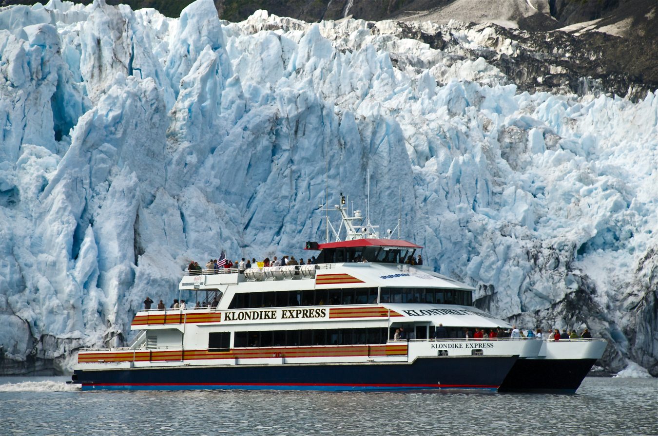 26 Glacier Cruise specials kids sail free w/mom or dad + rail combo