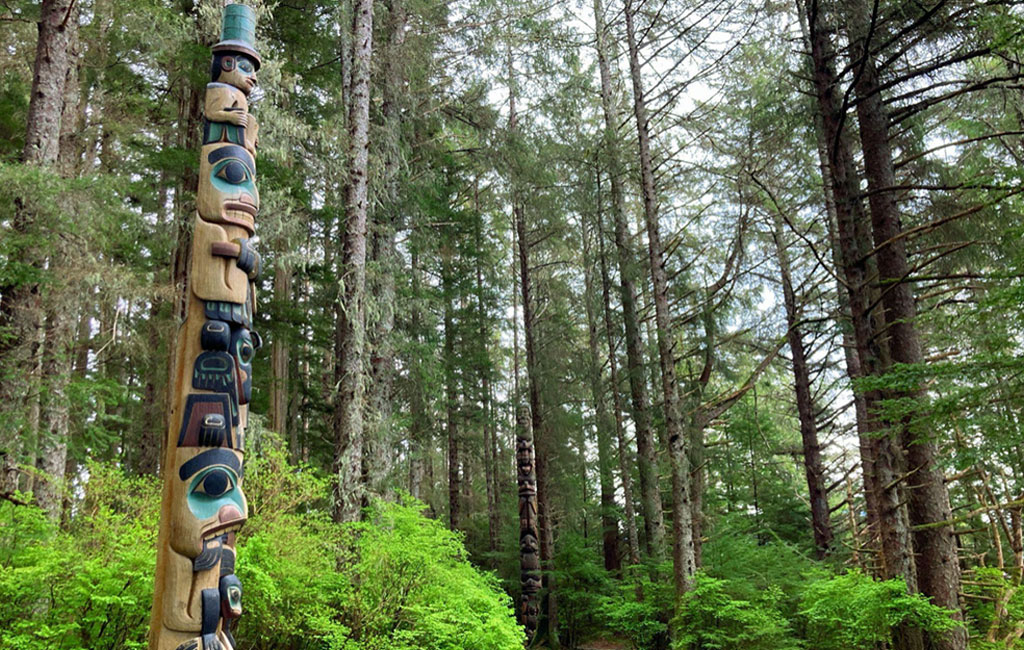 totem-poles-in-sitka-national-historical-park